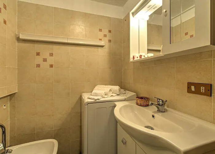 Claire - Relax Con Splendida Vista - Cour 0081 * Courmayeur