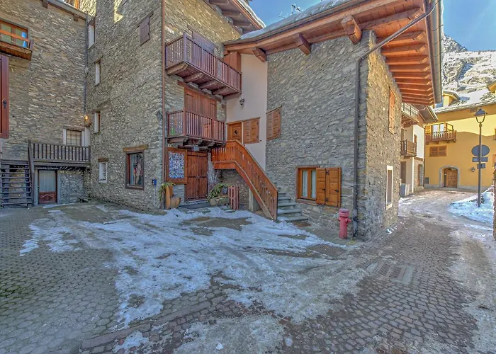 Appartamento Claire - Relax Con Splendida Vista - Cour 0081