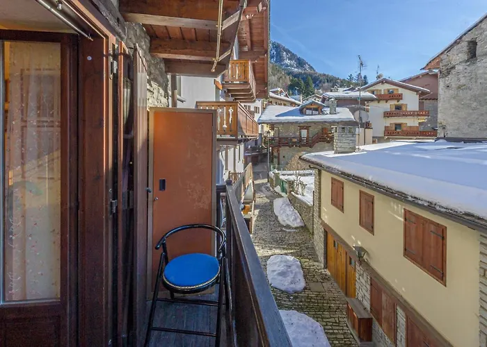 Claire - Relax Con Splendida Vista - Cour 0081 * קורמאיור