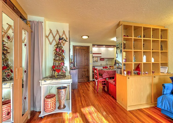 Claire - Relax Con Splendida Vista - Cour 0081