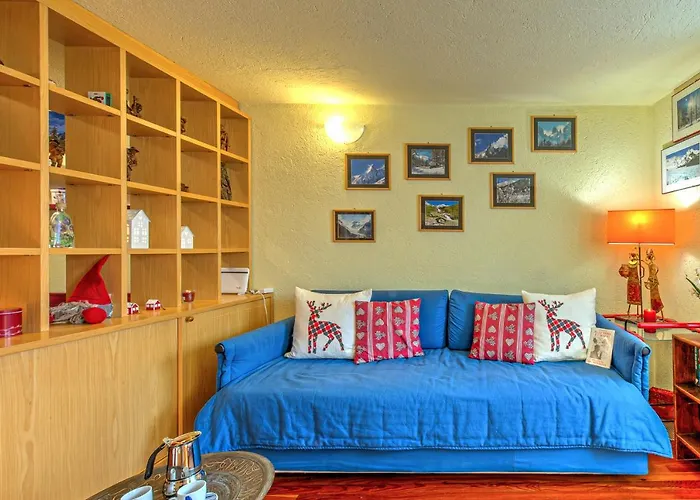 Claire - Relax Con Splendida Vista - Cour 0081 * קורמאיור